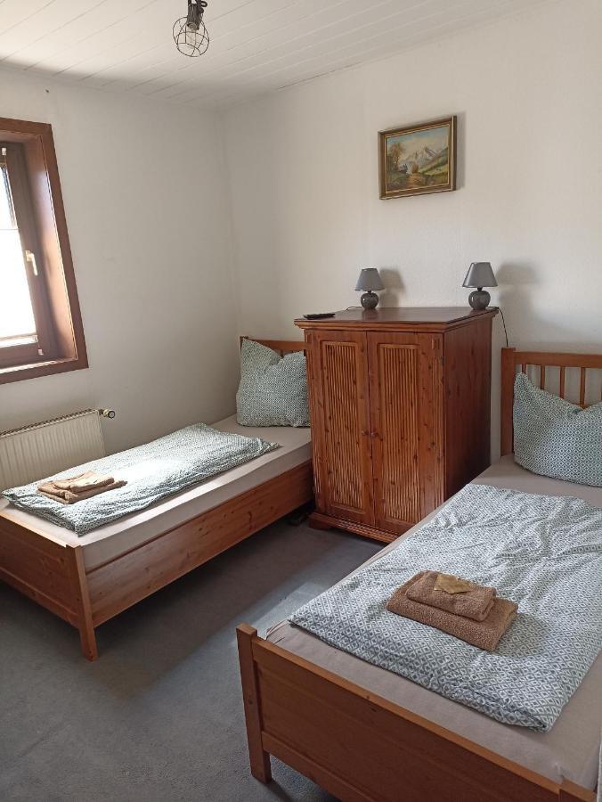 Gasthaus "Zum Goldenen Ross" Uhlstadt-Kirchhasel Room photo